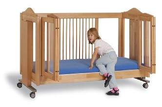 Medifab Genie 70 Bed