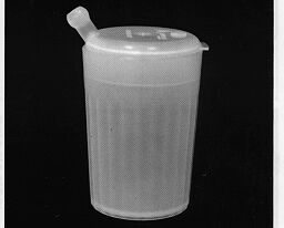 Autoplas Tumbler Feeder With Spout