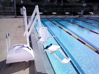 PAL Portable Aquatic Lift